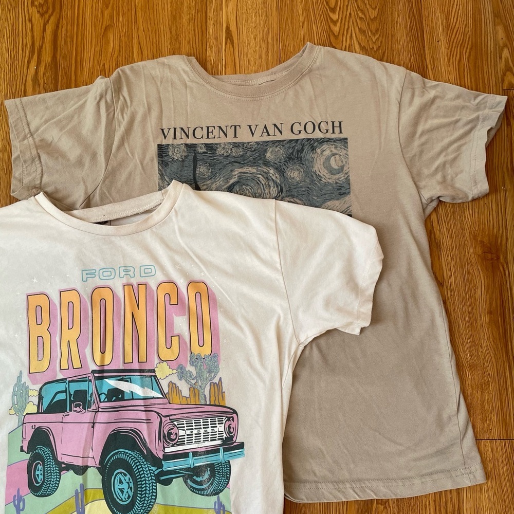 Set of 2 women’s graphic T-shirts - Picture 3 of 4